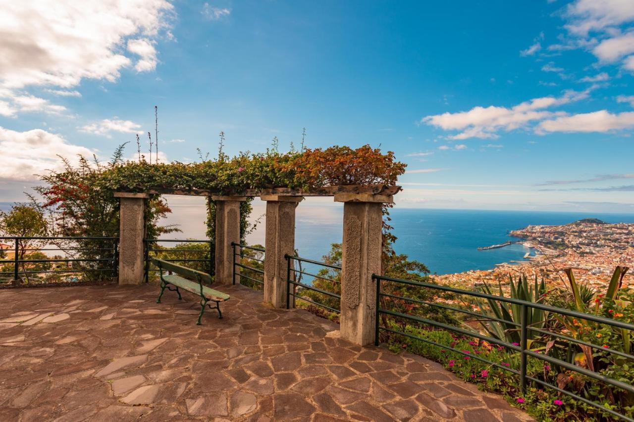 Appartamento Flh Funchal Ocean View With Pool Esterno foto